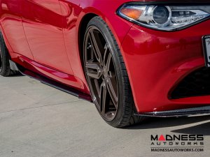 Alfa Romeo Giulia Side Skirts - Carbon Fiber - Estremo